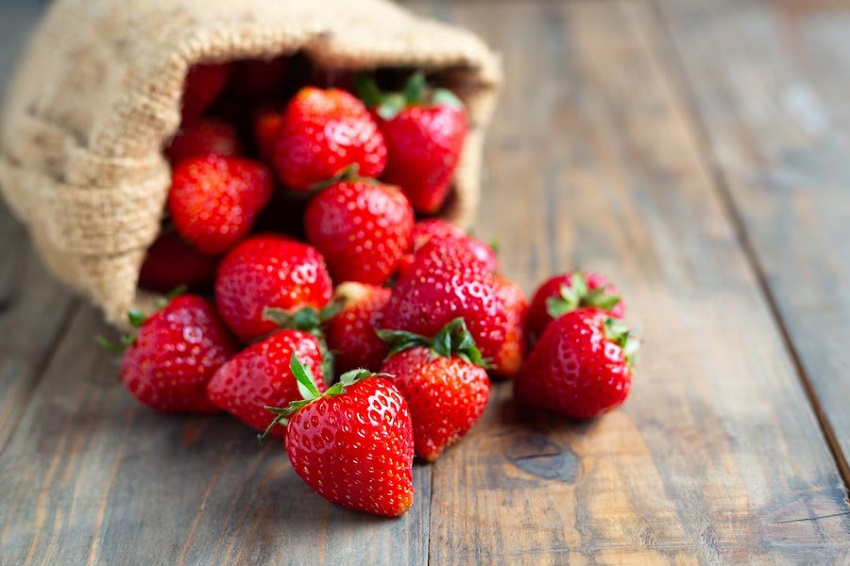 What Are the 9 Red Fruits