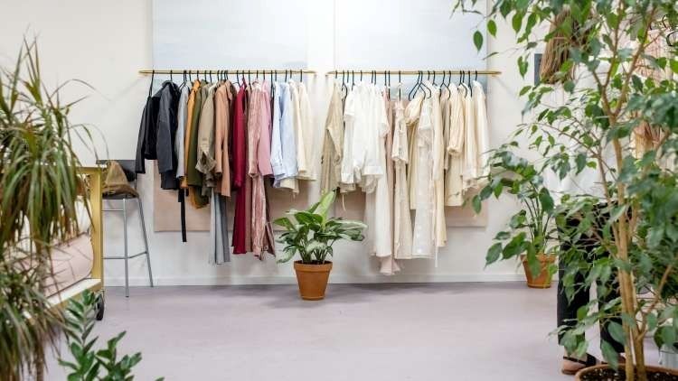 How can I reduce waste in my fashion choices?