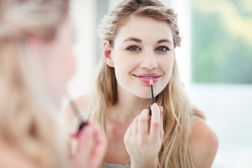 Does lip gloss expire?